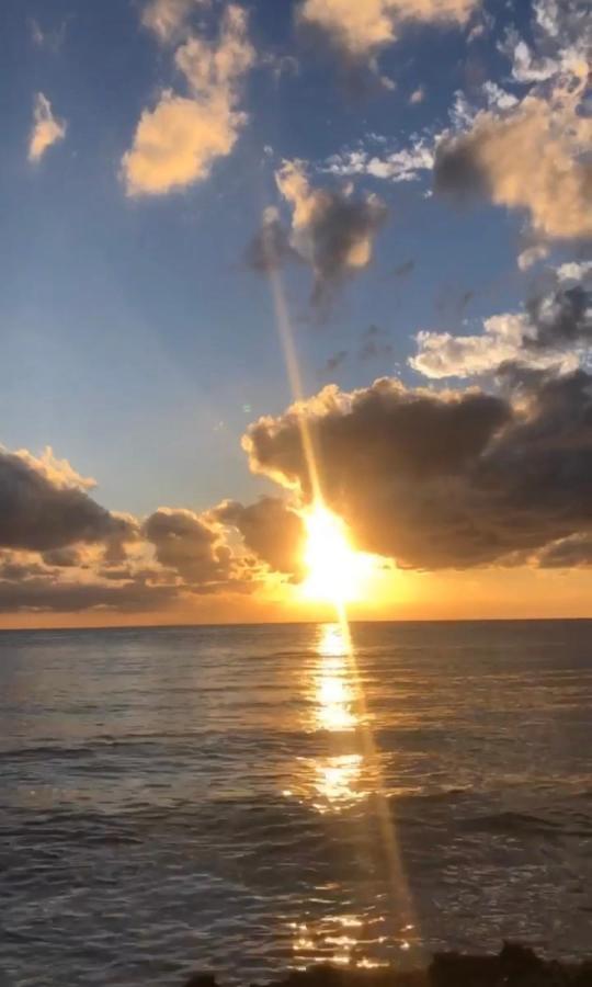 Juan Beach Bungalow Batununggul المظهر الخارجي الصورة
